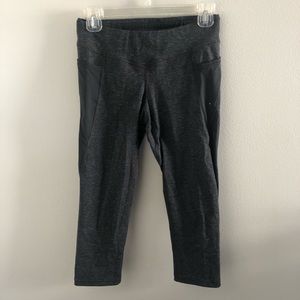 Lucy Dark Grey Heathered Cropped Leggings - XS